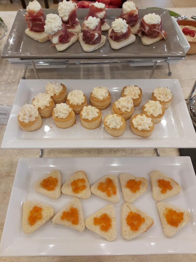 Zărneşti Hotel La Dolce Vita מראה חיצוני תמונה