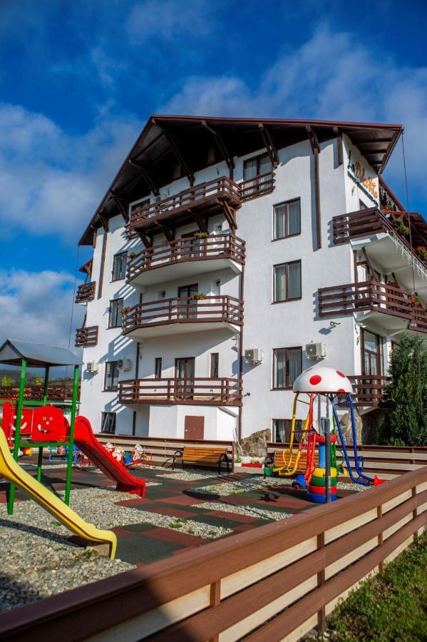 Zărneşti Hotel La Dolce Vita מראה חיצוני תמונה