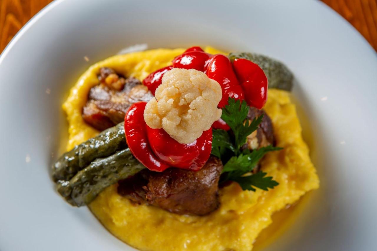 Zărneşti Hotel La Dolce Vita מראה חיצוני תמונה