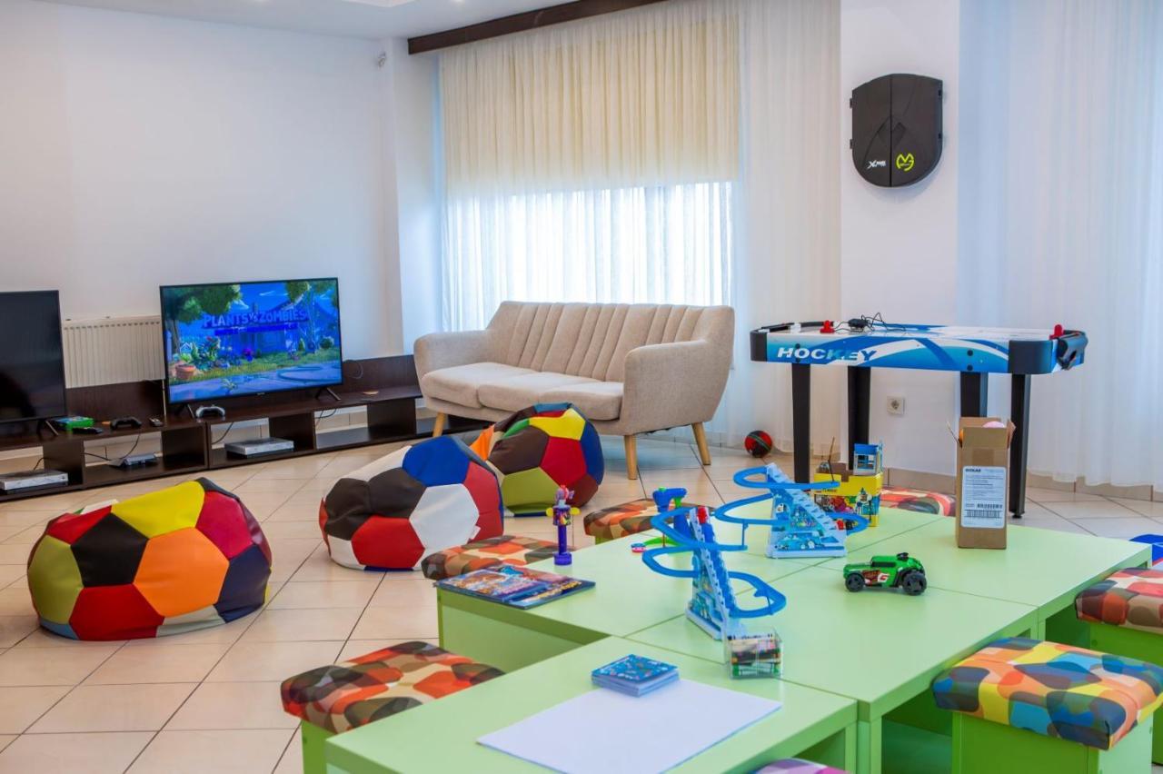 Zărneşti Hotel La Dolce Vita מראה חיצוני תמונה